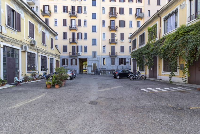 Affittasi Bilocale con posto auto in affitto viale cermenate